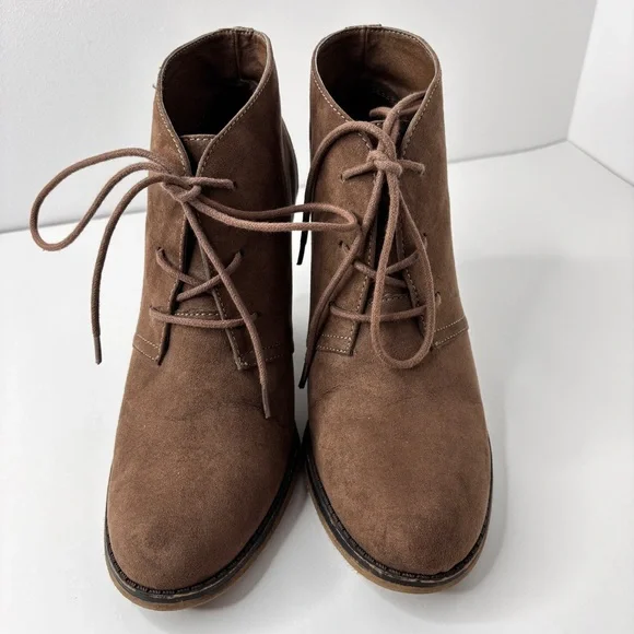 Mia Boots Size 8 M Sean Ankle Bootie Brown Lace Up Round Toe Cone Heels Vegan - Picture 14 of 15